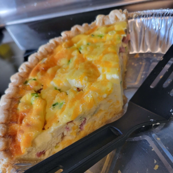 Creamy Ham and Cheese Quiche