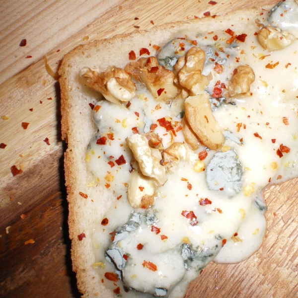 Blue Cheese Walnut Toasts