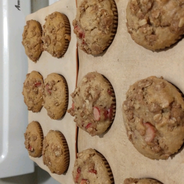 Aunt Norma's Rhubarb Muffins