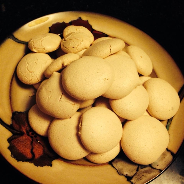 Surprise Meringues
