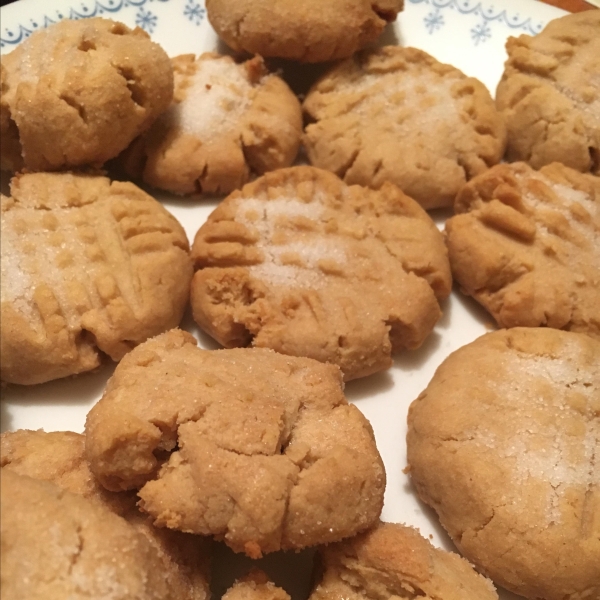Peanut Butter Cookies with Truvia® Baking Blend