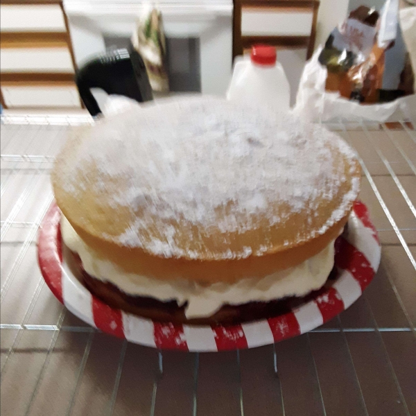 Best Victoria Sponge Cake