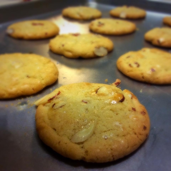 Crispy Almond Cookies