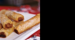 Chicken Cigar Wraps with Paprika Sauce