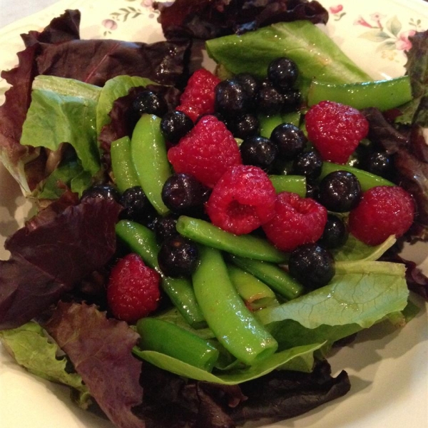 Sugar Snap Pea and Berry Salad