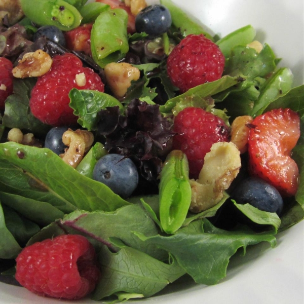 Sugar Snap Pea and Berry Salad