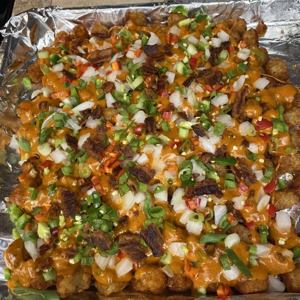 Tater Tots® with Gochujang Cheese Sauce