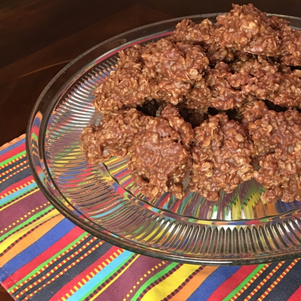 Martina McBride's No-Bake Peanut Butter-Chocolate Cookies