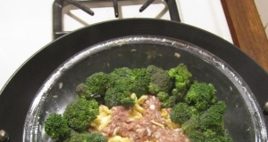 Ground Pork Cake with Salty Egg (Haam Daan Ju Yoke Beng)