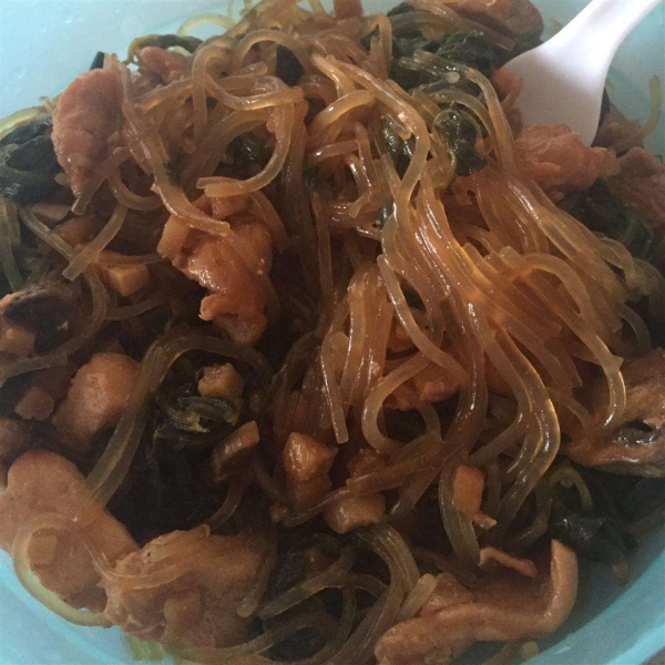 Yummy Korean Glass Noodles (Jap Chae)