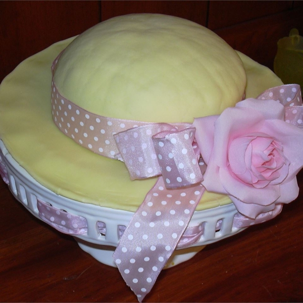 White Cake with Lemon Filling