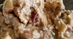 Slow Cooker Fruit, Nuts, and Spice Oatmeal