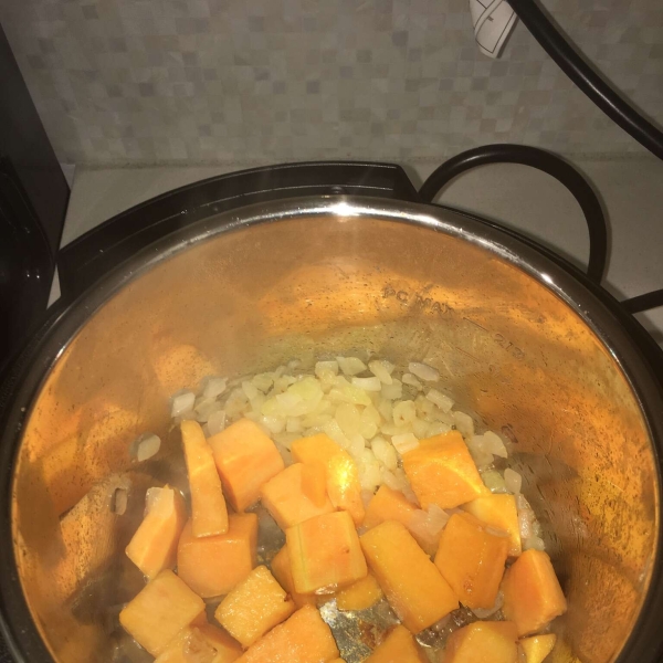 Instant Pot Butternut Squash and Pumpkin Spice Soup