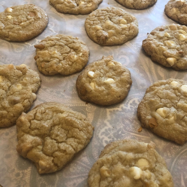 Cinnamon White Chocolate Cookies