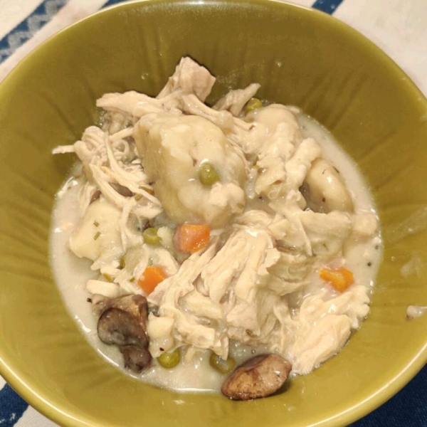 Slow Cooker Creamy Chicken and Dumplings