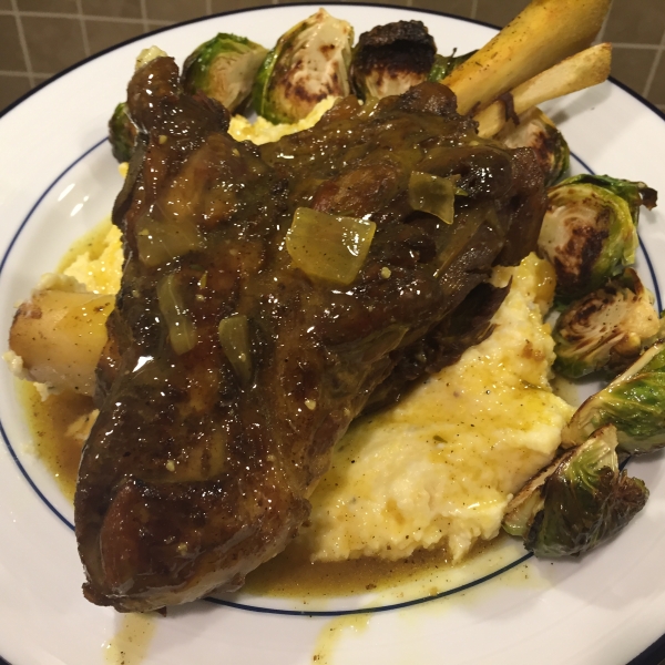 Flavorful Persian Braised Lamb Shanks