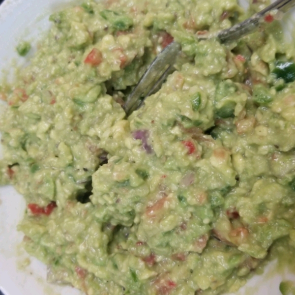 Chunky Paleo Guacamole