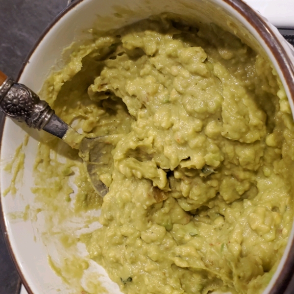 Chunky Paleo Guacamole