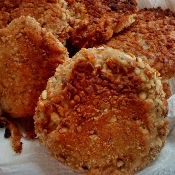 Pretzel-Crusted Salmon Patties