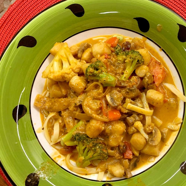 Curried Scallops with Angel Hair Pasta