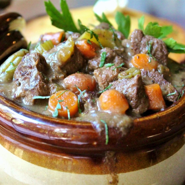 Hearty Cranberry-Bison Stew