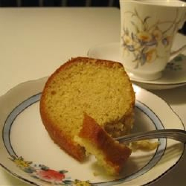 Nutmeg Feather Cake