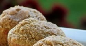 Spiced Peach Oatmeal Muffins