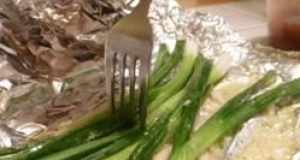 Steam-Grilled Green Onions
