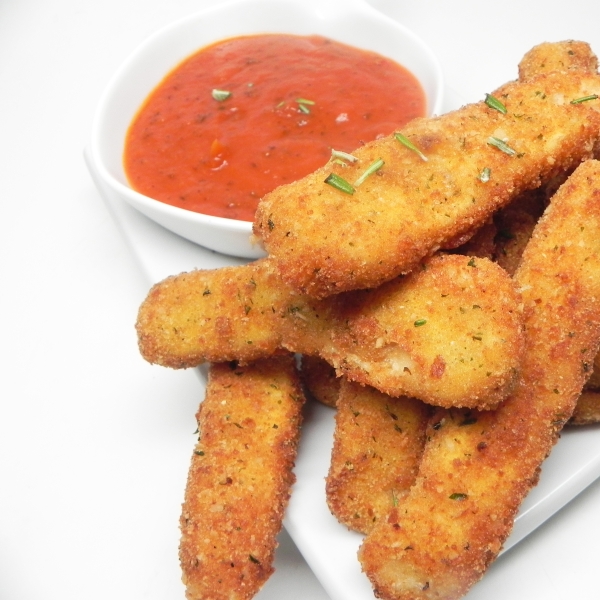 French Onion Dip Mozzarella Sticks