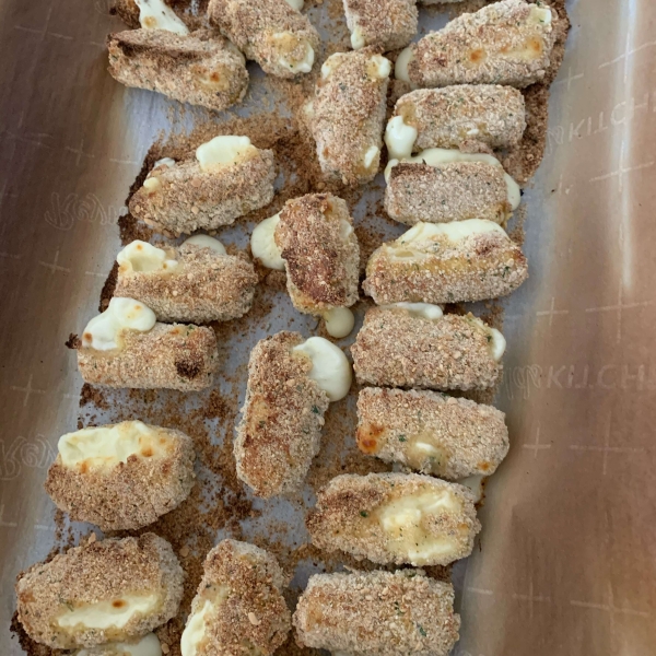 Light and Baked Mozzarella Sticks