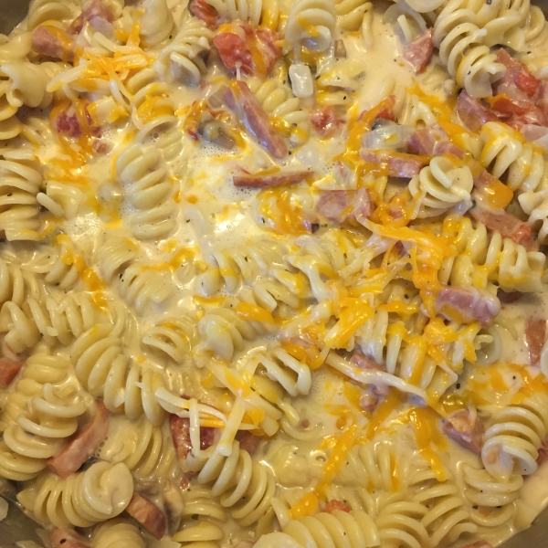 Pepperoni White Pizza Skillet