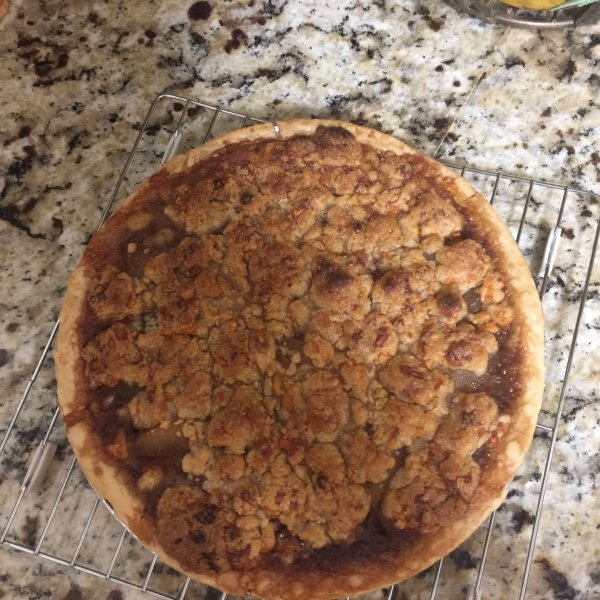 Cheddar Pear Pie