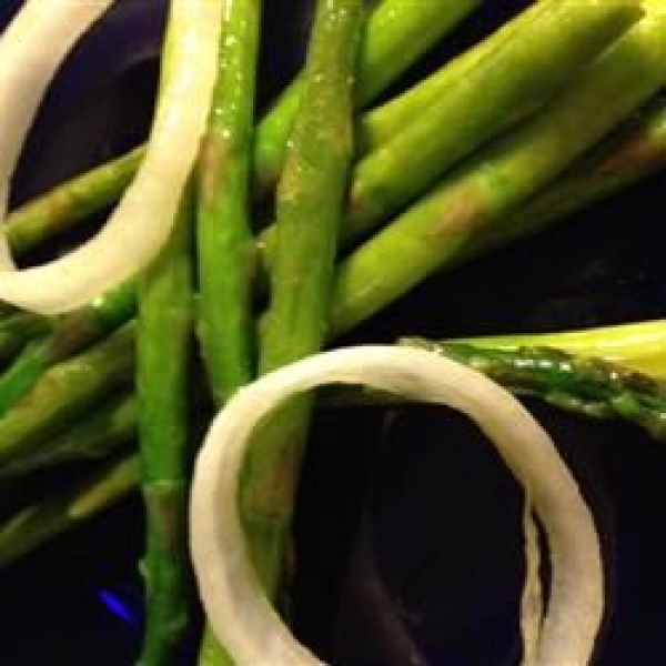 Pan-Fried Asparagus with Onions