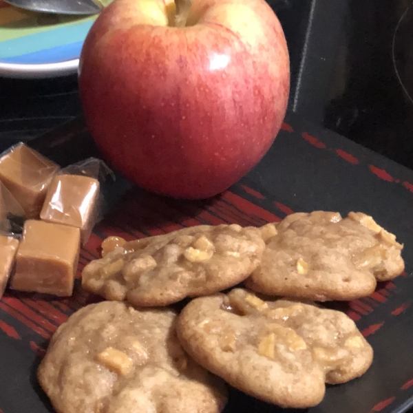 Gooey Caramel Apple Cookies