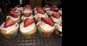 Triple Strawberry Cheesecake Cupcakes