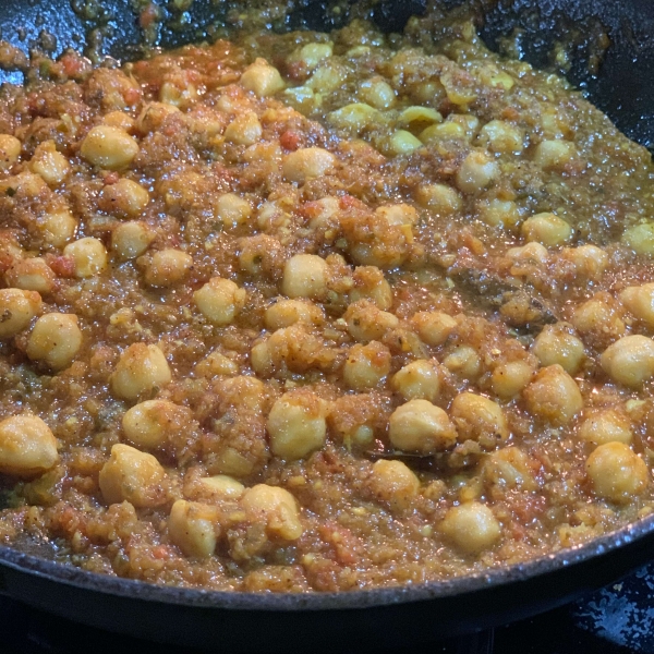 Chana Masala (Savory Indian Chick Peas)
