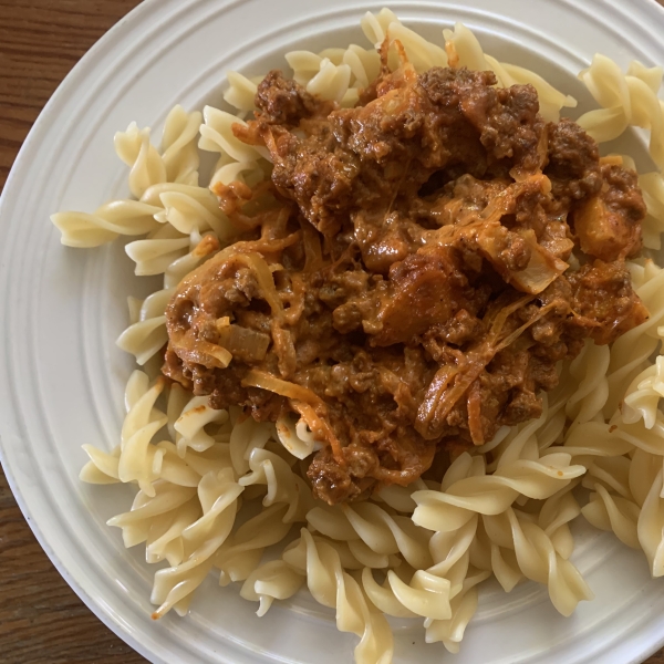 Quick Curry Pasta with Ground Beef and Pineapple