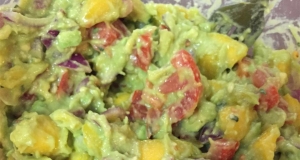 Tropiguac (Hawaiian-style Guacamole)