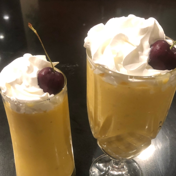 Sugar-Free Cardamom-Mango Smoothie