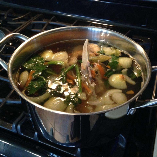 Basic Chicken Stock