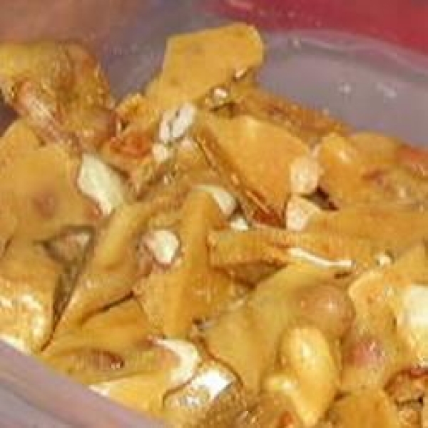 Simple Microwave Peanut Brittle