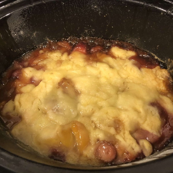 Slow Cooker Fruit Cobbler