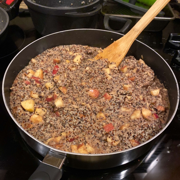 Quinoa Porridge with Cinnamon Apples