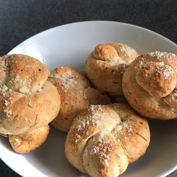 Rosemary Garlic Knots