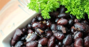Feijao Na Pressao (Brazilian Black Beans in the Pressure Cooker)