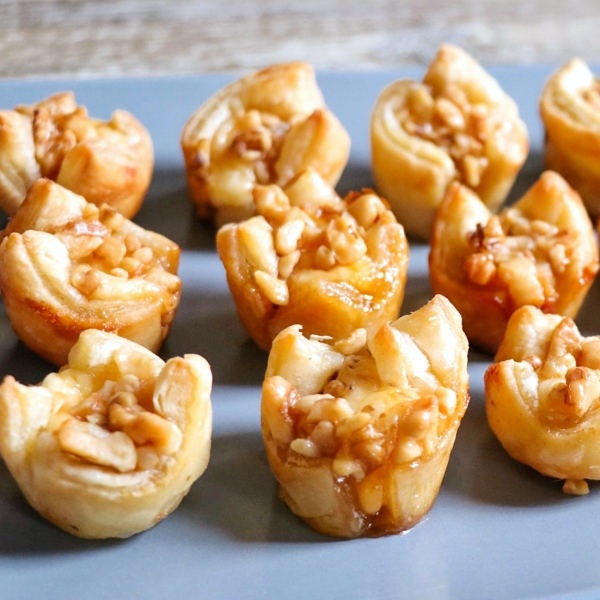 Honey-Walnut Brie Bites