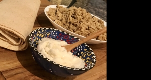 Toum (Lebanese Garlic Spread)