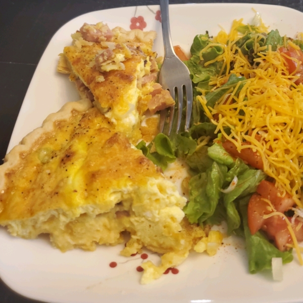 Creamy Ham and Cheese Quiche