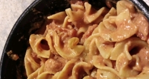 Noodles with Ham in a Creamy Tomato Sauce