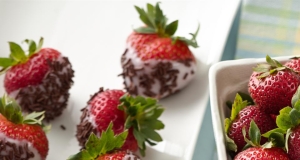 Frozen Yogurt-Dipped Strawberries